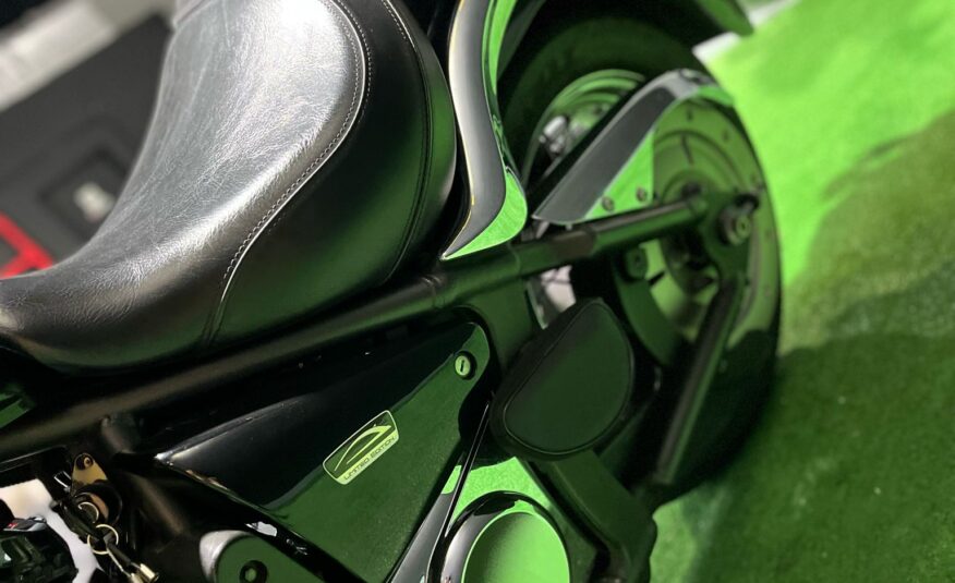 KAWASAKI VULCAN 900 CLASSIC