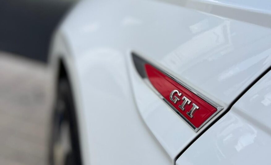 VOLSKWAGEN POLO GTI