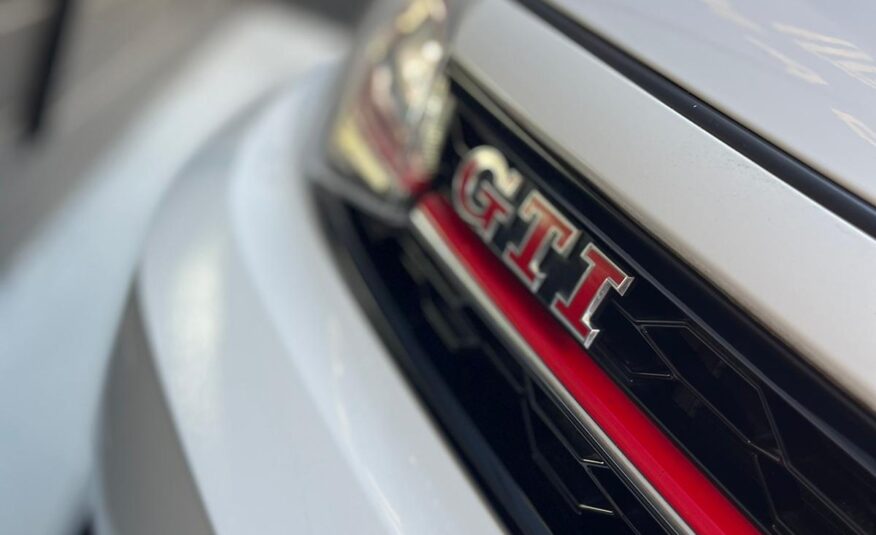 VOLSKWAGEN POLO GTI