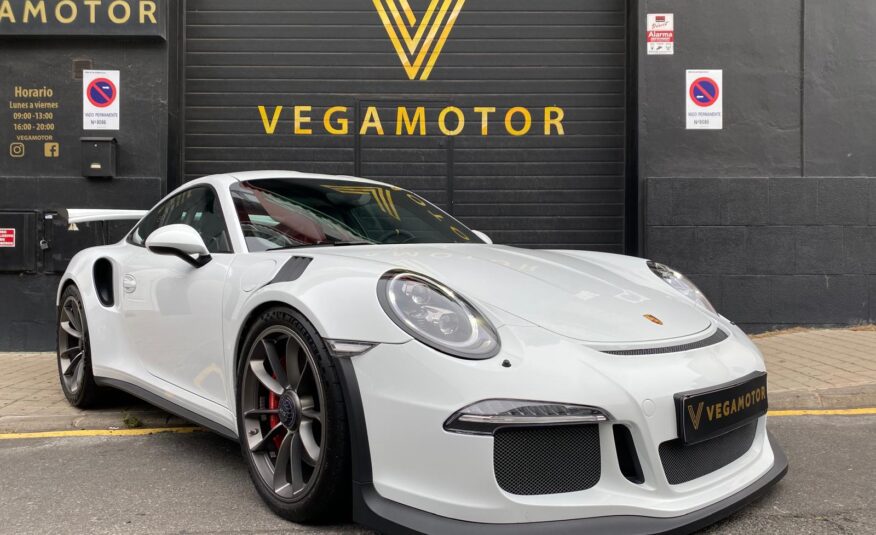 PORSCHE GT3 RS