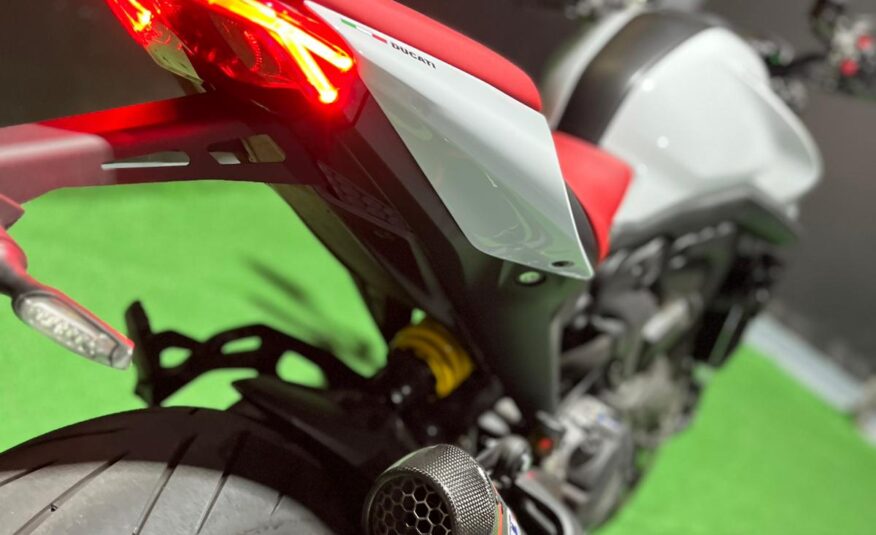 DUCATI MONSTER+ 937