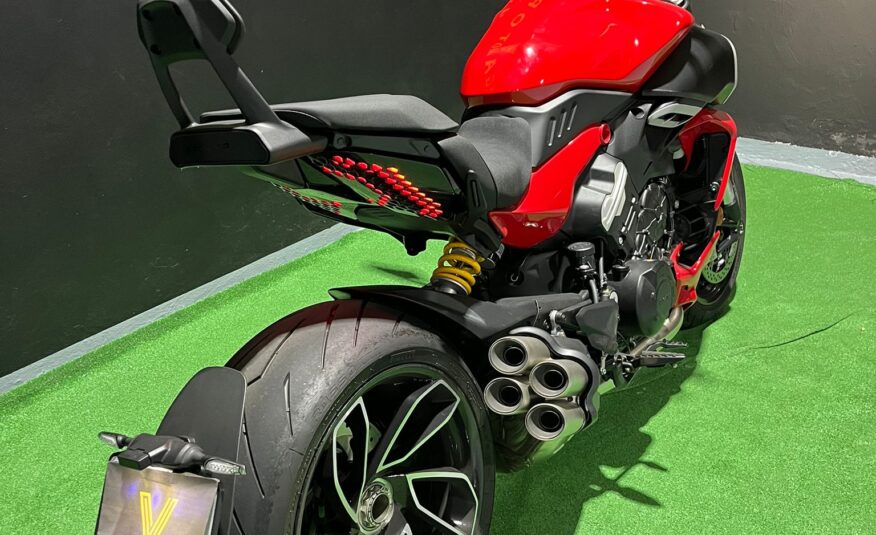 DUCATI DIAVEL V4