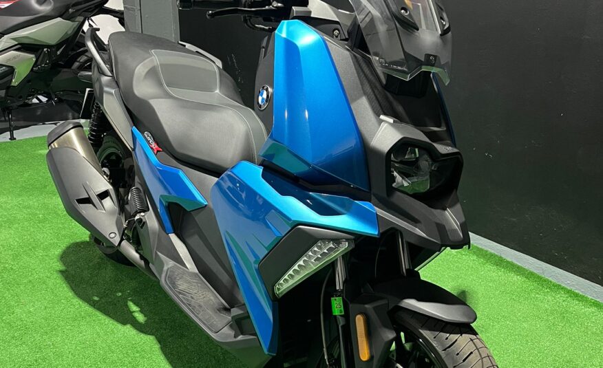 BMW C400X