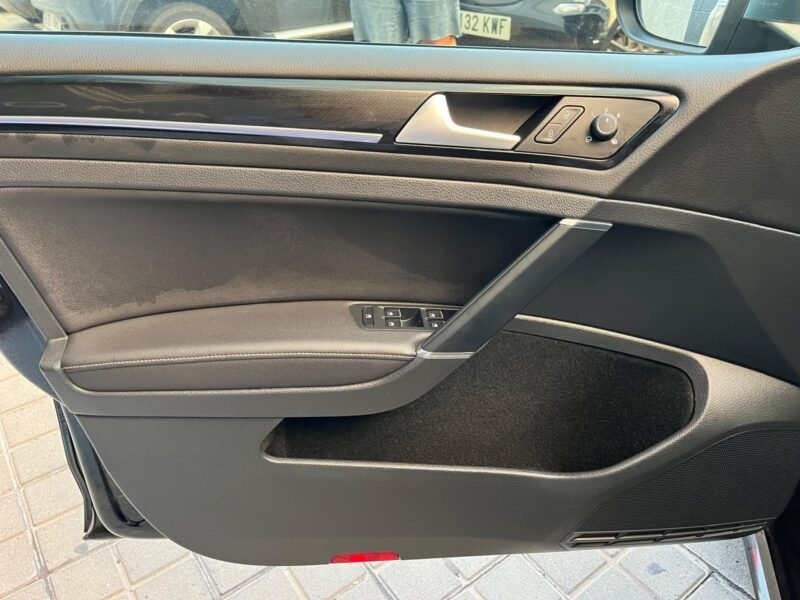 VOLSKWAGEN GOLF R 4×4