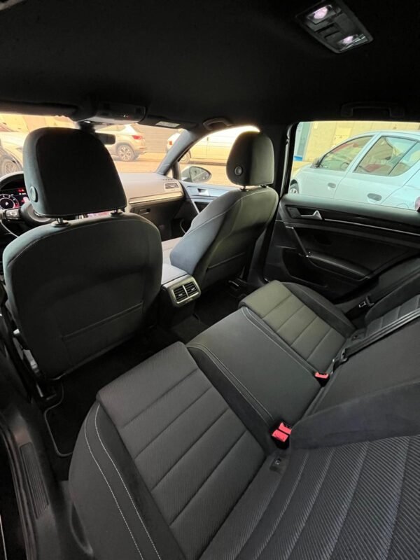 VOLSKWAGEN GOLF R 4×4