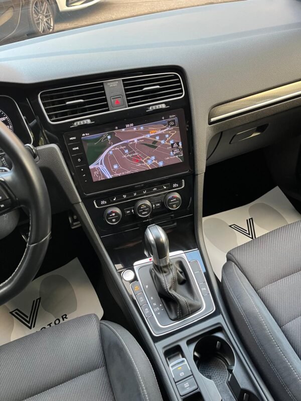 VOLSKWAGEN GOLF R 4×4