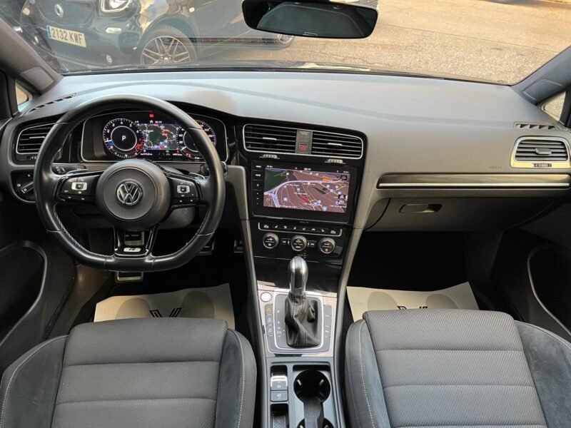 VOLSKWAGEN GOLF R 4×4