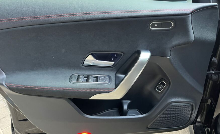 MERCEDES-BENZ CLA 200 AMG