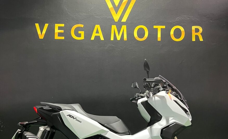 HONDA ADV 350
