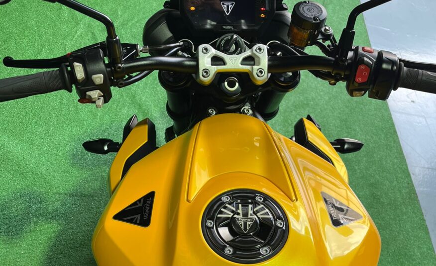 TRIUMPH STREET TRIPLE 765 RS