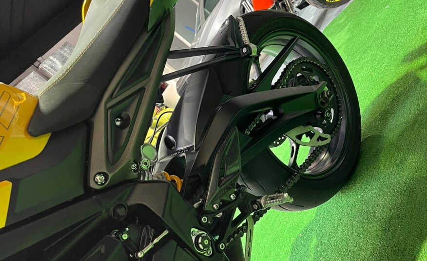 TRIUMPH STREET TRIPLE 765 RS
