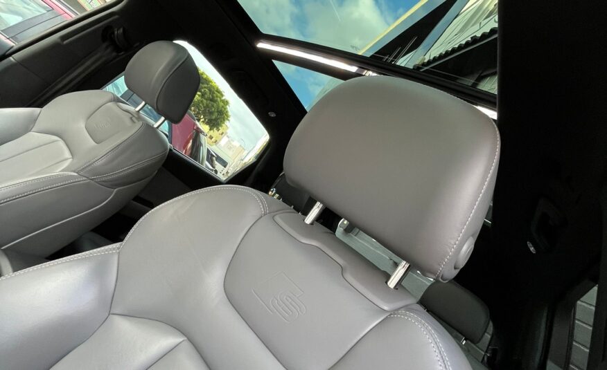 AUDI Q7 S LINE QUATTRO