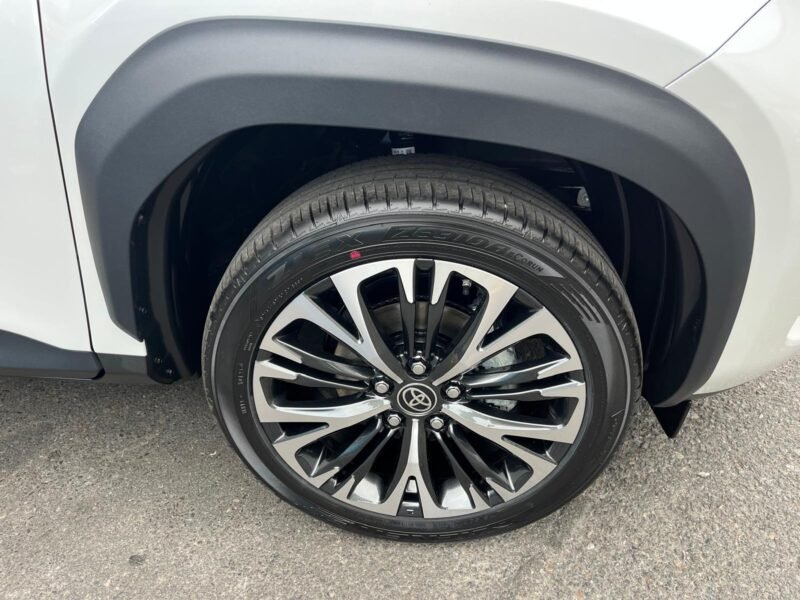 TOYOTA YARIS CROSS STYLE