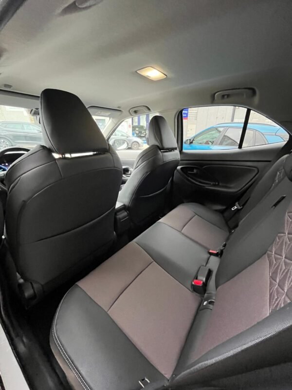 TOYOTA YARIS CROSS STYLE