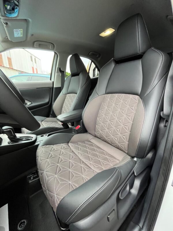 TOYOTA YARIS CROSS STYLE