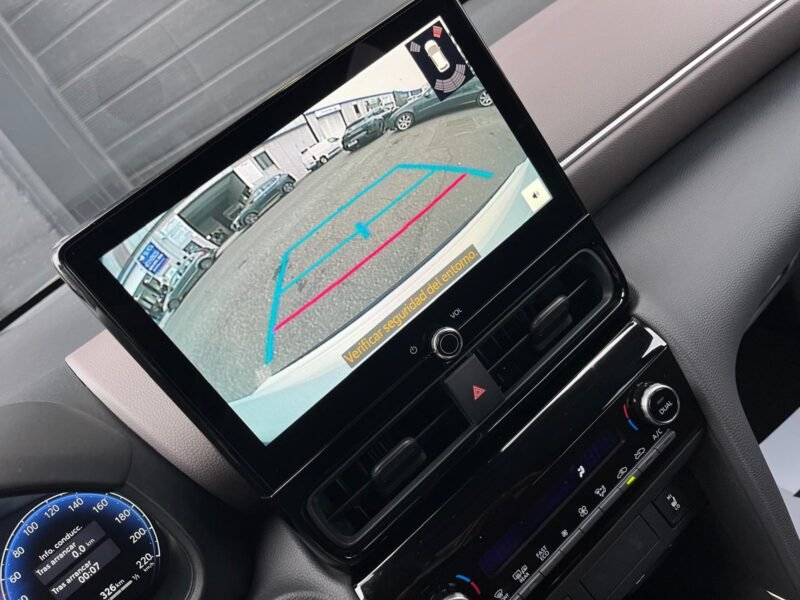 TOYOTA YARIS CROSS STYLE