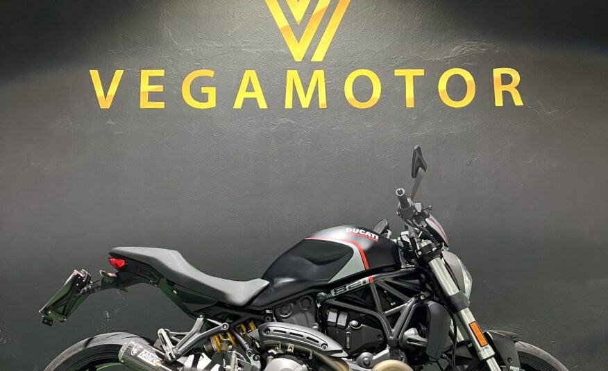DUCATI MONSTER 821 CARNET A2