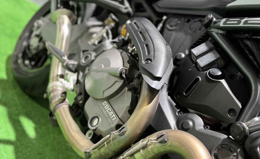 DUCATI MONSTER 821 CARNET A2