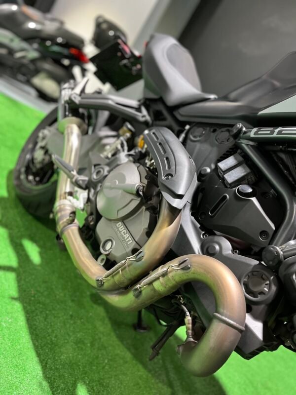 DUCATI MONSTER 821 CARNET A2