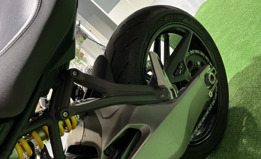 DUCATI MONSTER 821 CARNET A2