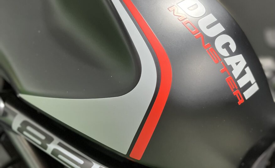 DUCATI MONSTER 821 CARNET A2