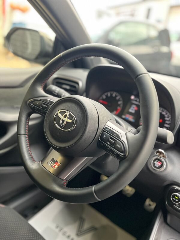 TOYOTA GR Yaris