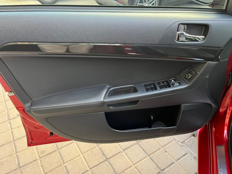 MITSUBISHI LANCER EVO X MR