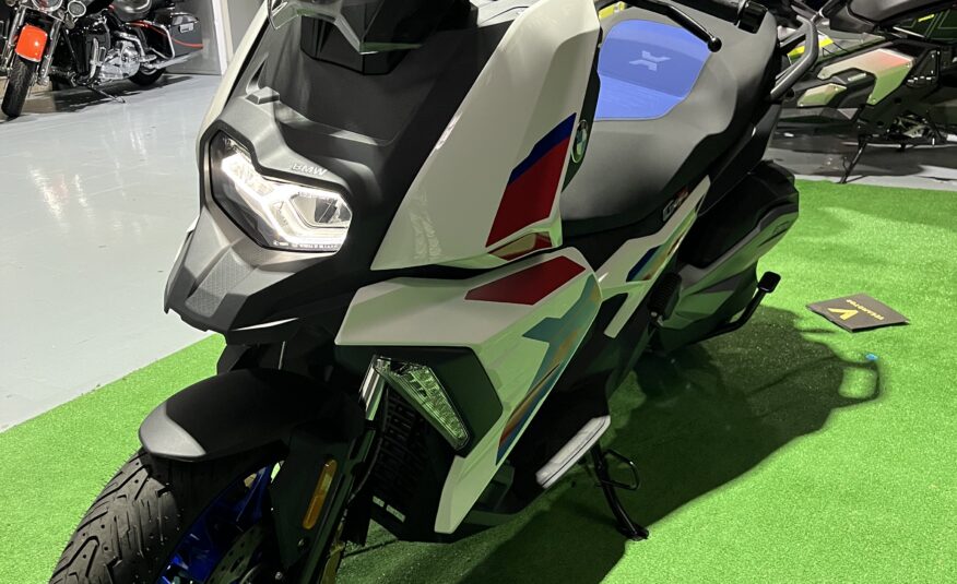 BMW C400X