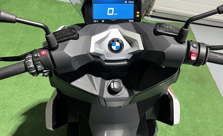 BMW C400X
