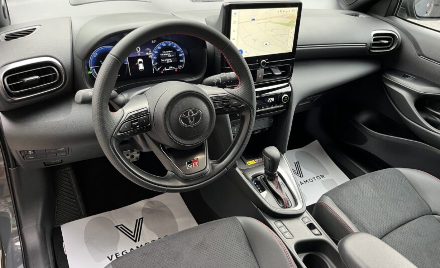 TOYOTA Yaris cross GR sport Plus