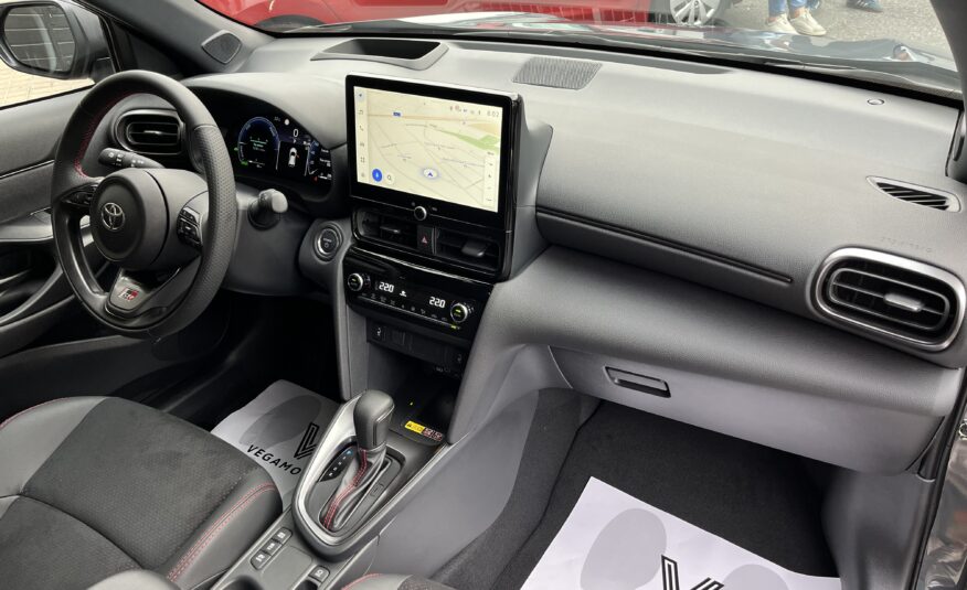 TOYOTA Yaris cross GR sport Plus