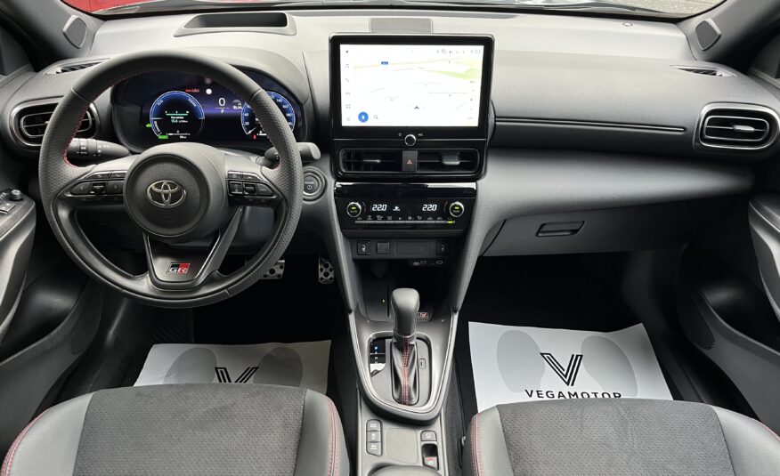 TOYOTA Yaris cross GR sport Plus