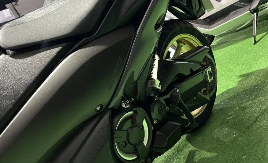 YAMAHA TMAX 560 TECH MAX
