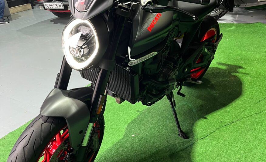 DUCATI MONSTER 937 PLUS