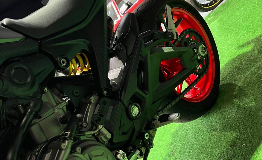 DUCATI MONSTER 937 PLUS