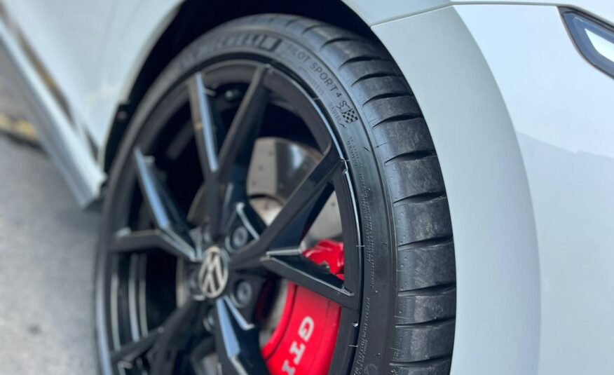 VOLKSWAGEN GTI CLUBSPORT DSG 300CV