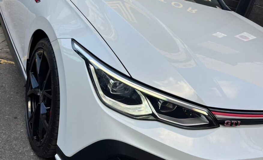 VOLKSWAGEN GTI CLUBSPORT DSG 300CV
