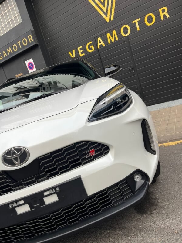 TOYOTA Yaris cross GR sport Plus