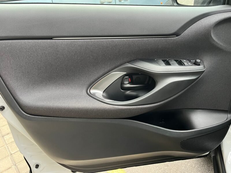 TOYOTA Yaris cross GR sport Plus