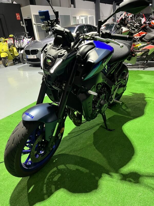 YAMAHA MT09