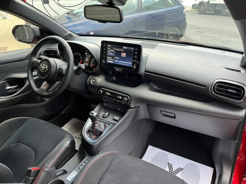 TOYOTA GR YARIS CIRCUIT PACK