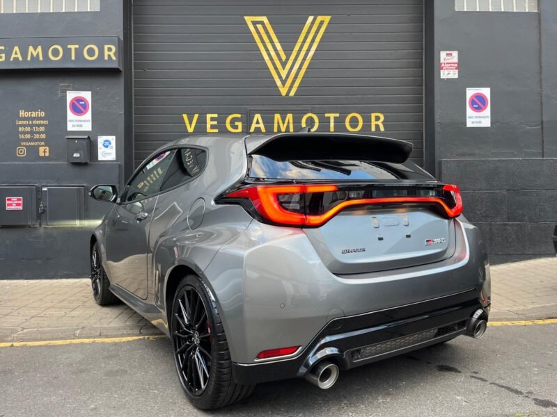 TOYOTA GR YARIS TOURING PACK