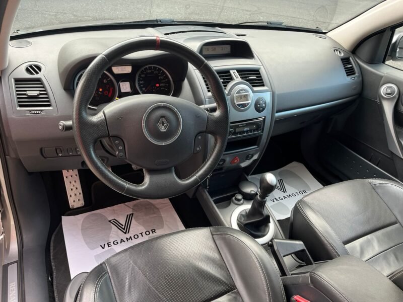 RENAULT MEGANE SPORT