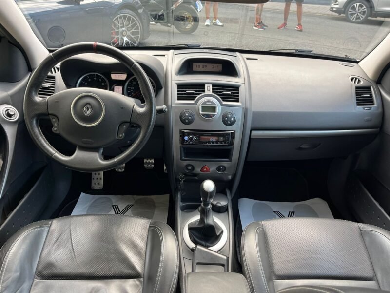 RENAULT MEGANE SPORT