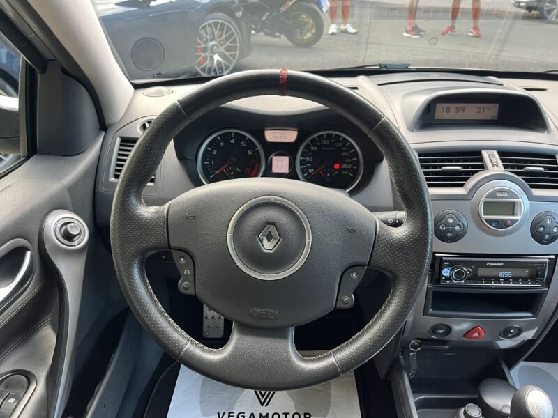RENAULT MEGANE SPORT