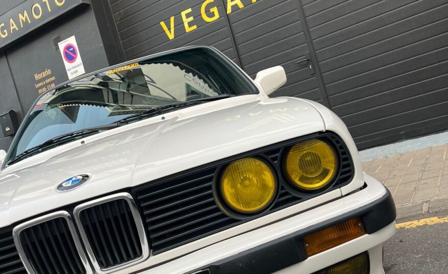 BMW 320I E30
