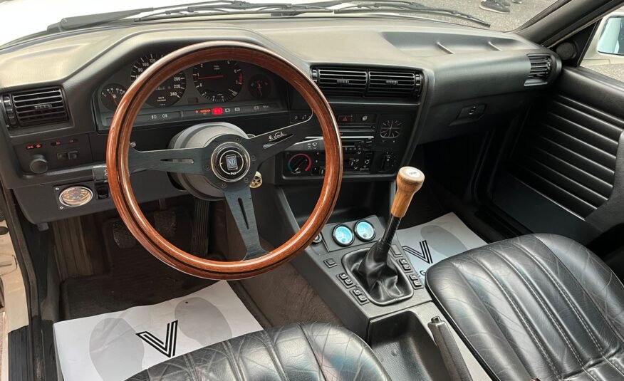 BMW 320I E30