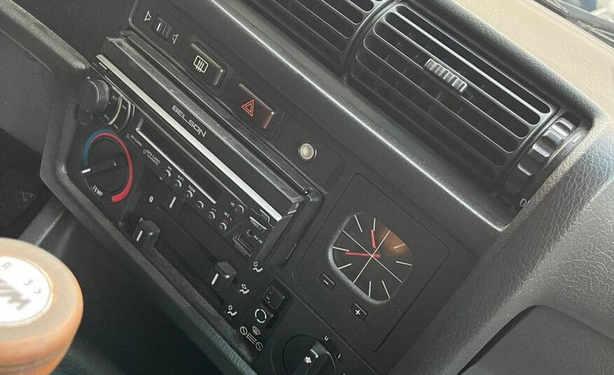 BMW 320I E30