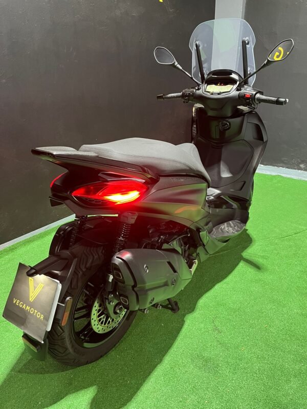 PIAGGIO BEVERLY 400 HPE