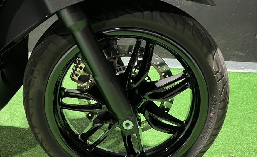 PIAGGIO BEVERLY 400 HPE